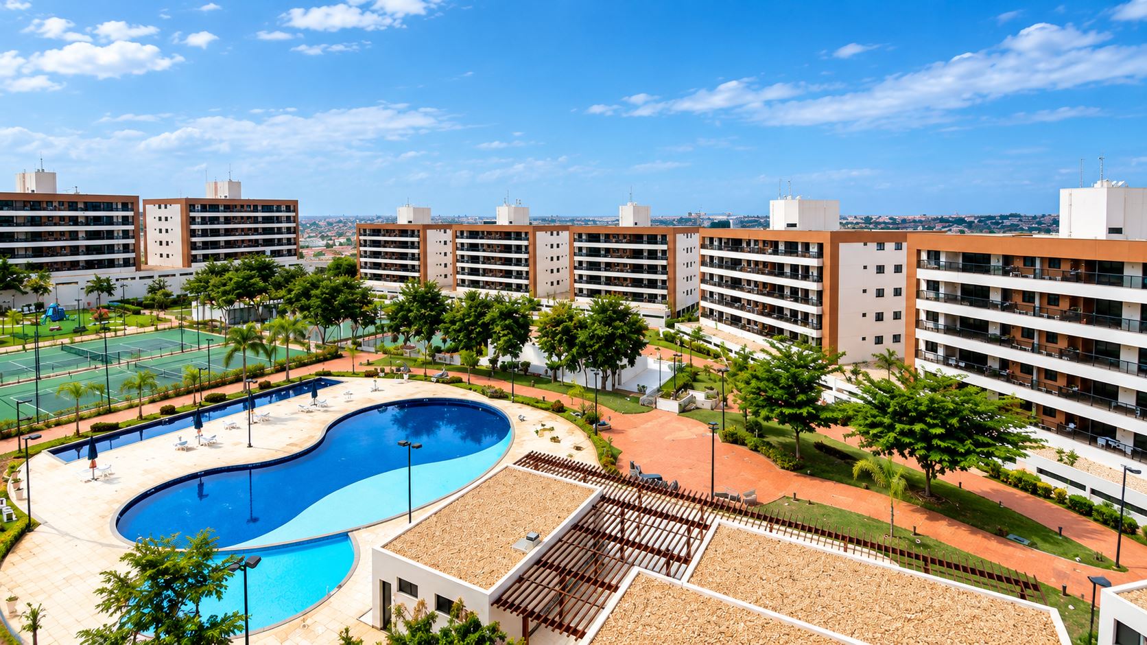 Panorâmica das torres do Condomínio Noblesse e da piscina